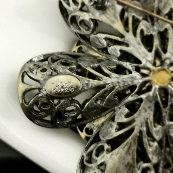 Joan Rivers Brooch Pin with faceted stones and metal scrolls - Muiti-colored - Picture 8 of 9